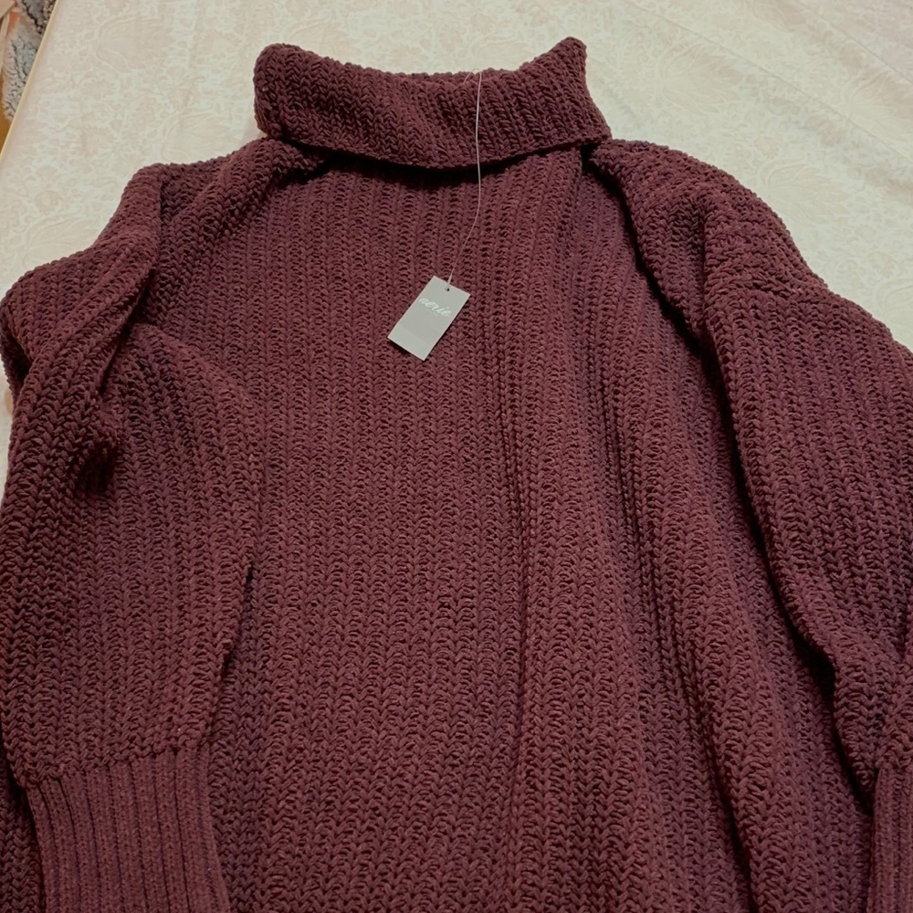 American Eagle/ Aerie Oversized Turtleneck Sweater